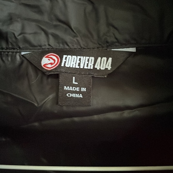 Atlanta Hawks Windbreaker, Men’s size Large - Picture 9 of 14